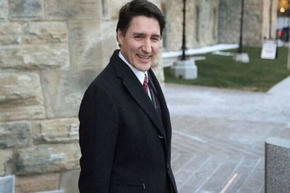 Canada’s Trudeau faces increasing pressure from his own MPs to quit - SUCH TV