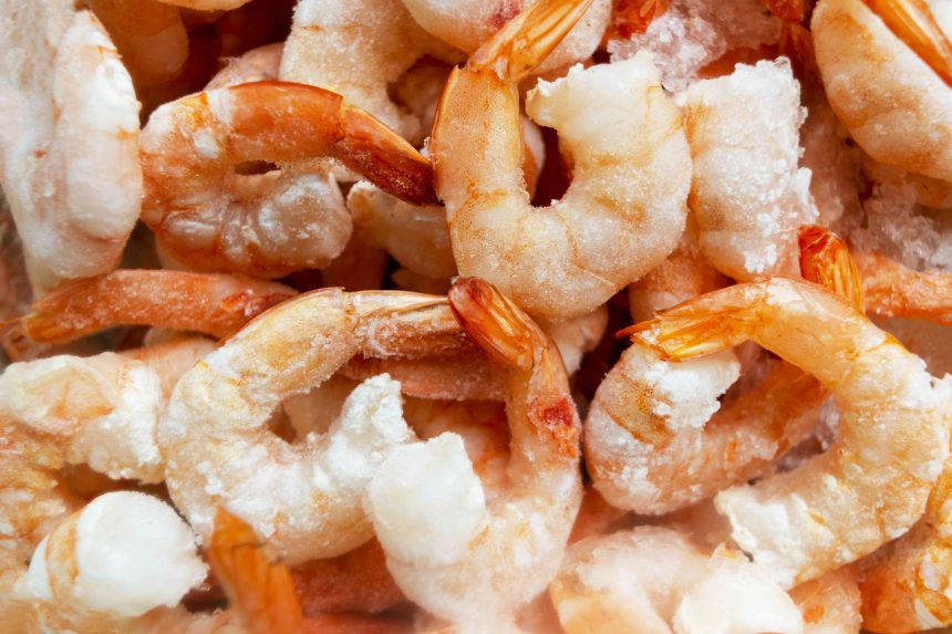 Here's How To Buy The Best Shrimp At The Grocery Store