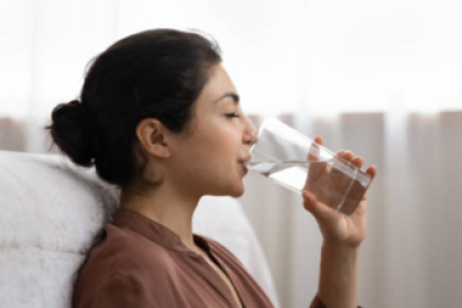 How overdrinking water for detoxification almost killed a woman