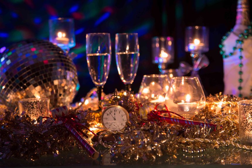 How to Throw a Vintage-Style NYE Party That Gatsby Would Envy, According to Pros