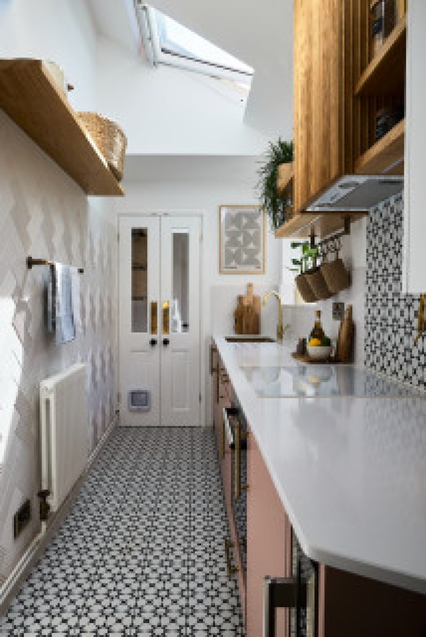 Kitchen of the Week: Galley Goes From Overflowing to Organized