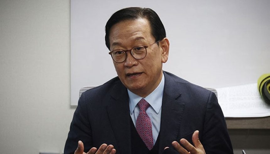 Seok Dong-hyeon, a lawyer for South Koreas impeached President Yoon Suk Yeol, speaks during a press conference in Seoul, South Korea, December 19, 2024. — Reuters