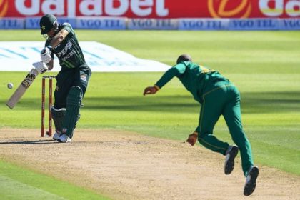 Second ODI: Pakistan set 330-run target for South Africa - SUCH TV