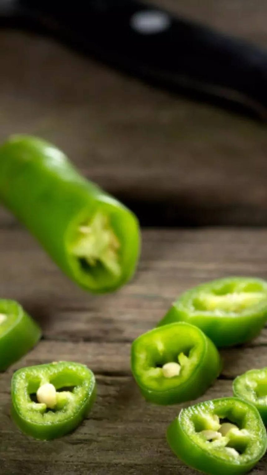 10 ways to grow green chillies on your balcony