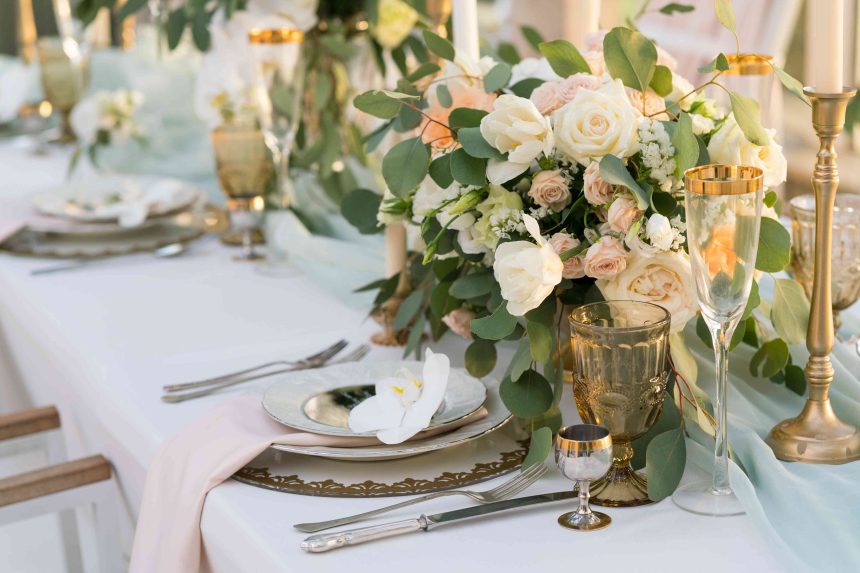 7 Flowers That Florists Wouldn't Use at Their Own Weddings