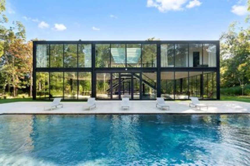 A Glossy Glass House in East Hampton Asks $5.9M