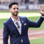 Ryan Braun salutes fans