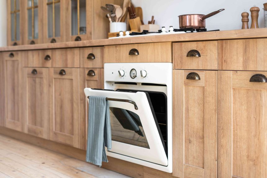 How to Clean Oven Glass the Right Way, According to Experts