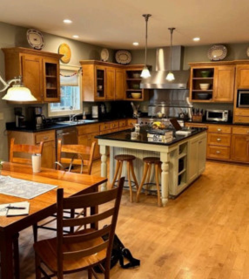 Kitchen of the Week: Sensible Layout and English Sensibility