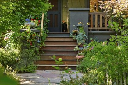 For more of this garden, see Garden Visit: The Hobbit Land Next Door. Photograph by Tom Kubik for Gardenista.