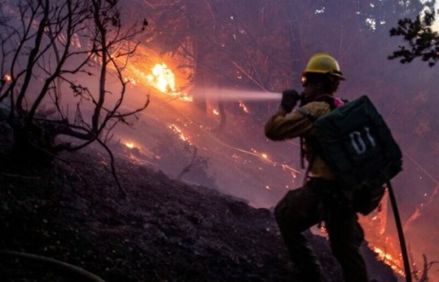 Los Angeles wildfire deaths at 10 as National Guard called in - SUCH TV