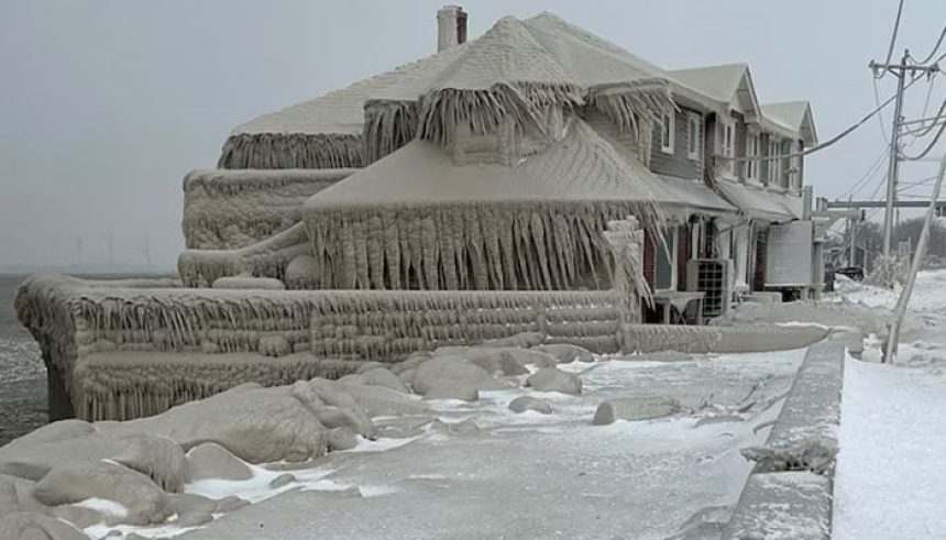 A representational image showing a restaurant covered in frozen spray on the bank of Lake Erie. — Reuters/File