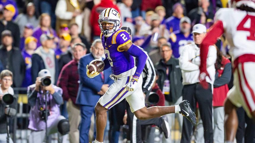 Kyren Lacy scores touchdown