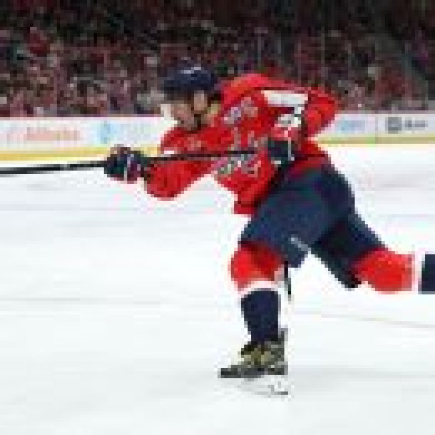 Ovi breaks one record, gets closer to Gretzky's