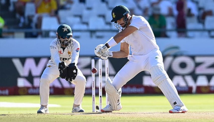 South Africas Aiden Markram (R) plays a shot as Pakistans wicketkeeper Mohammad Rizwan (L) reacts during the fourth day of the second international Test cricket match between South Africa and Pakistan at Newlands stadium in Cape Town on January 6, 2025. — AFP