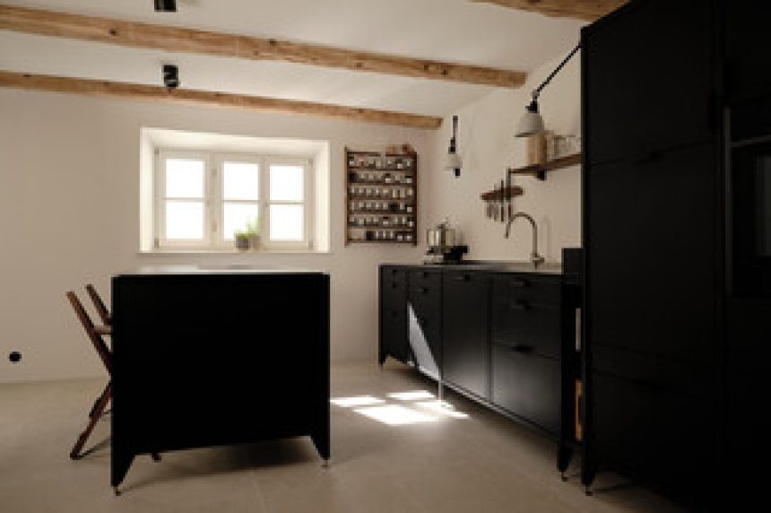 Rental Revamp: A Bavarian Baker Completely Overhauls Her Kitchen in a 300-Year-Old Farmhouse