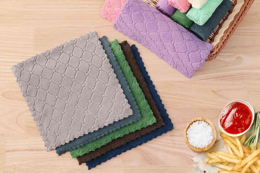 Shoppers Are Ditching Their Old Kitchen Towels for These ‘Amazingly Absorbent’ Ones That Are 75 Cents Apiece