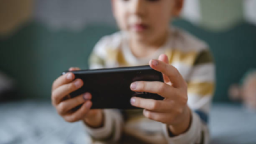 This country takes bold steps to tackle children's screen time