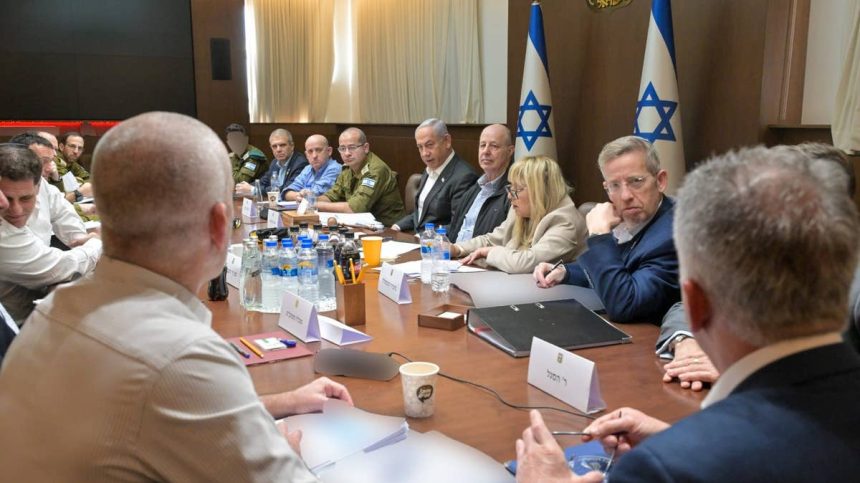 Netanyahu and cabinet