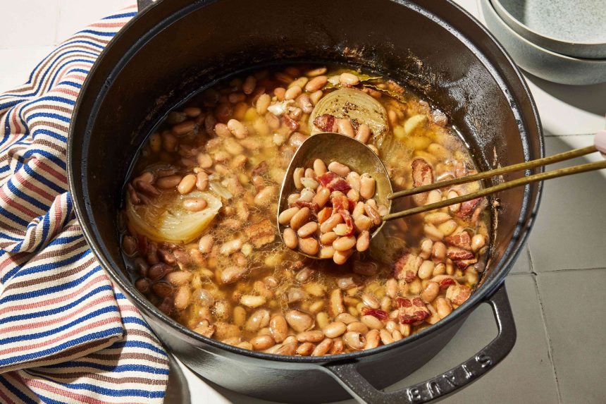 Why Southern Grandmothers Have Always Added This Kitchen Staple To Their Black Eyed Peas