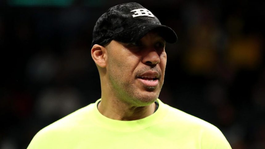 Lavar Ball takes in a Hornets game