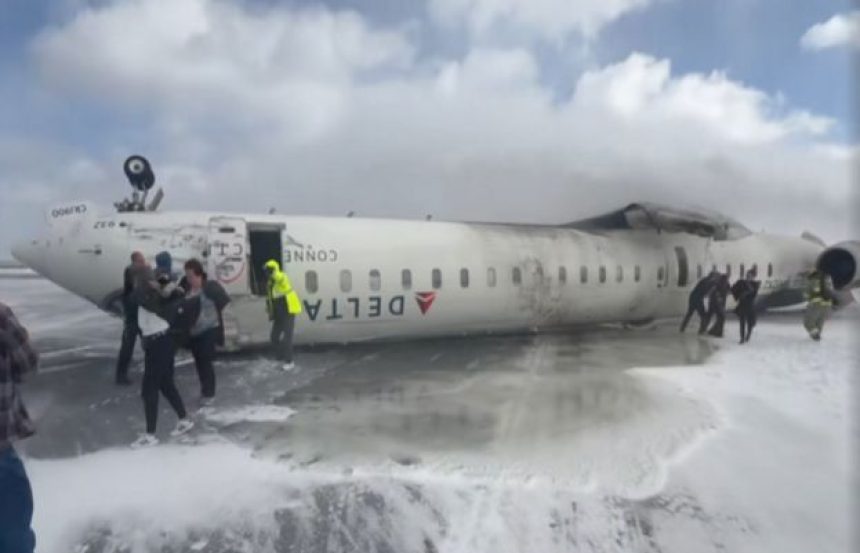 Delta Air Lines regional jet flipped upside down upon landing at Toronto Airport - SUCH TV