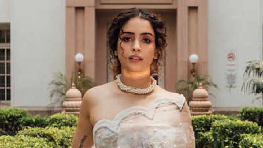 'Mrs.' actress Sanya Malhotra's curly hair routine revealed