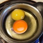 Orange yolk vs yellow yolk: Which eggs are healthier?