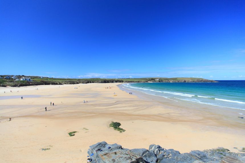 EP6NXW Looking along the beach at Harlyn Bay on the north coast of Cornwall in England.