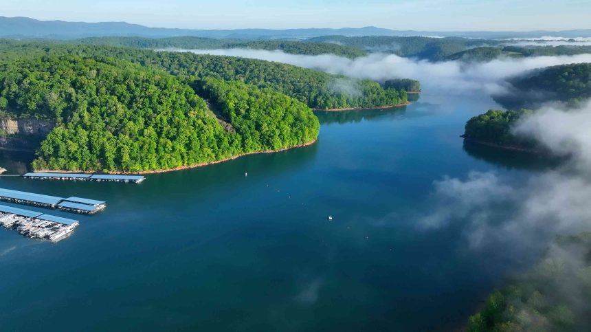 This Lake Has The Clearest Water In Tennessee