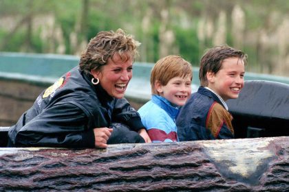 Diana, William and Harry giggling after riding the log flume at Thorpe Park