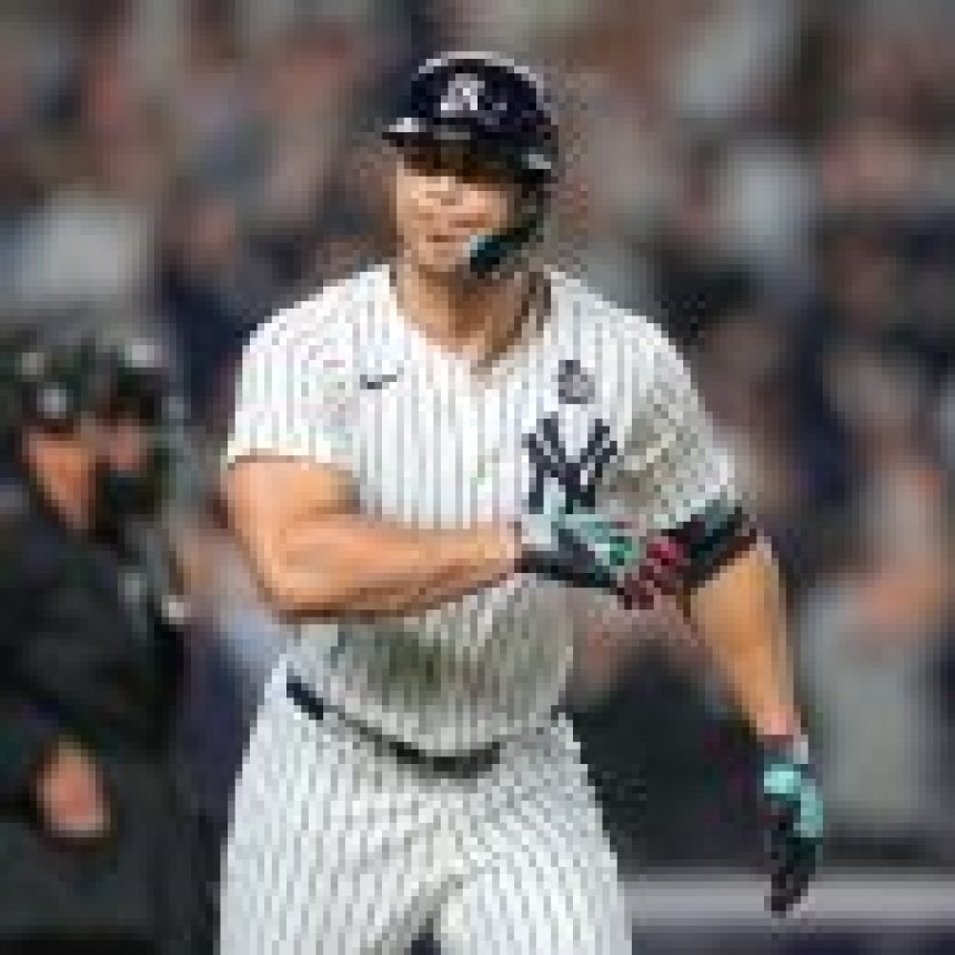 Yankees' Stanton hasn't swung bat in 3-4 weeks